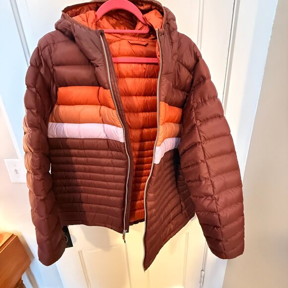 Womens Cotopaxi Maroon Fuego Multicolor Retro Quilted Down Jacket - Picture 4 of 4